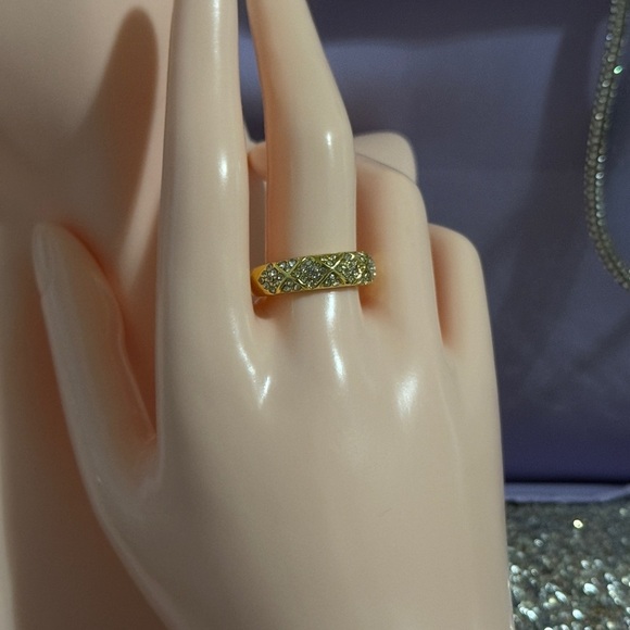 14K Gold Plated Elegant Ring with Zirconia - Picture 3 of 12